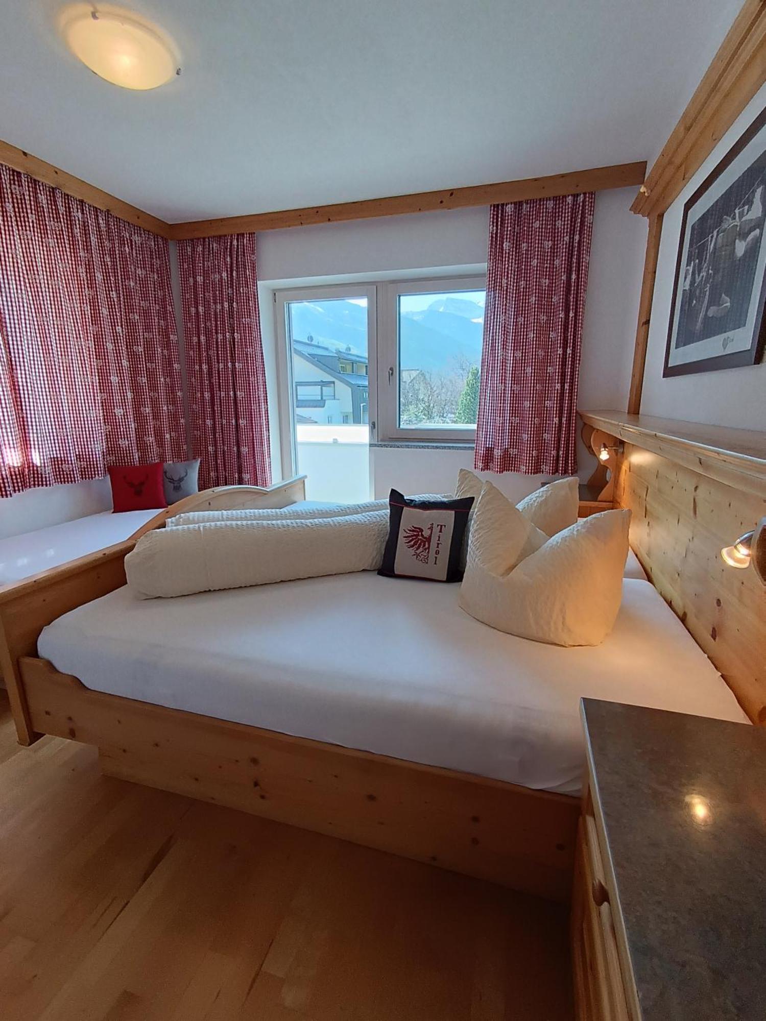 Appartamento Schweinberger Sixtus Aschau Im Zillertal Esterno foto